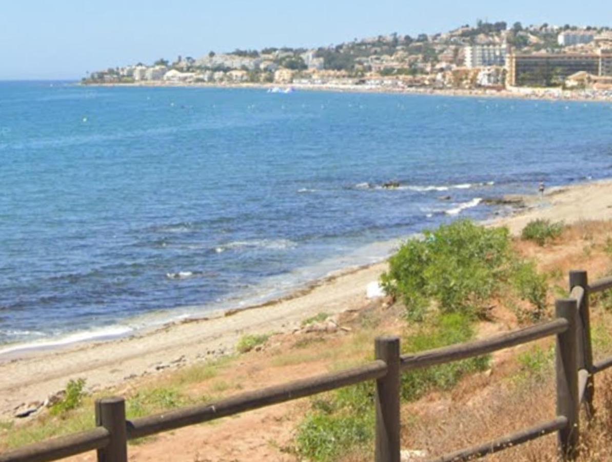 Frente A La Playa. Vistas Al Mar. La Cala De Mijas Apartment Malaga Exterior photo